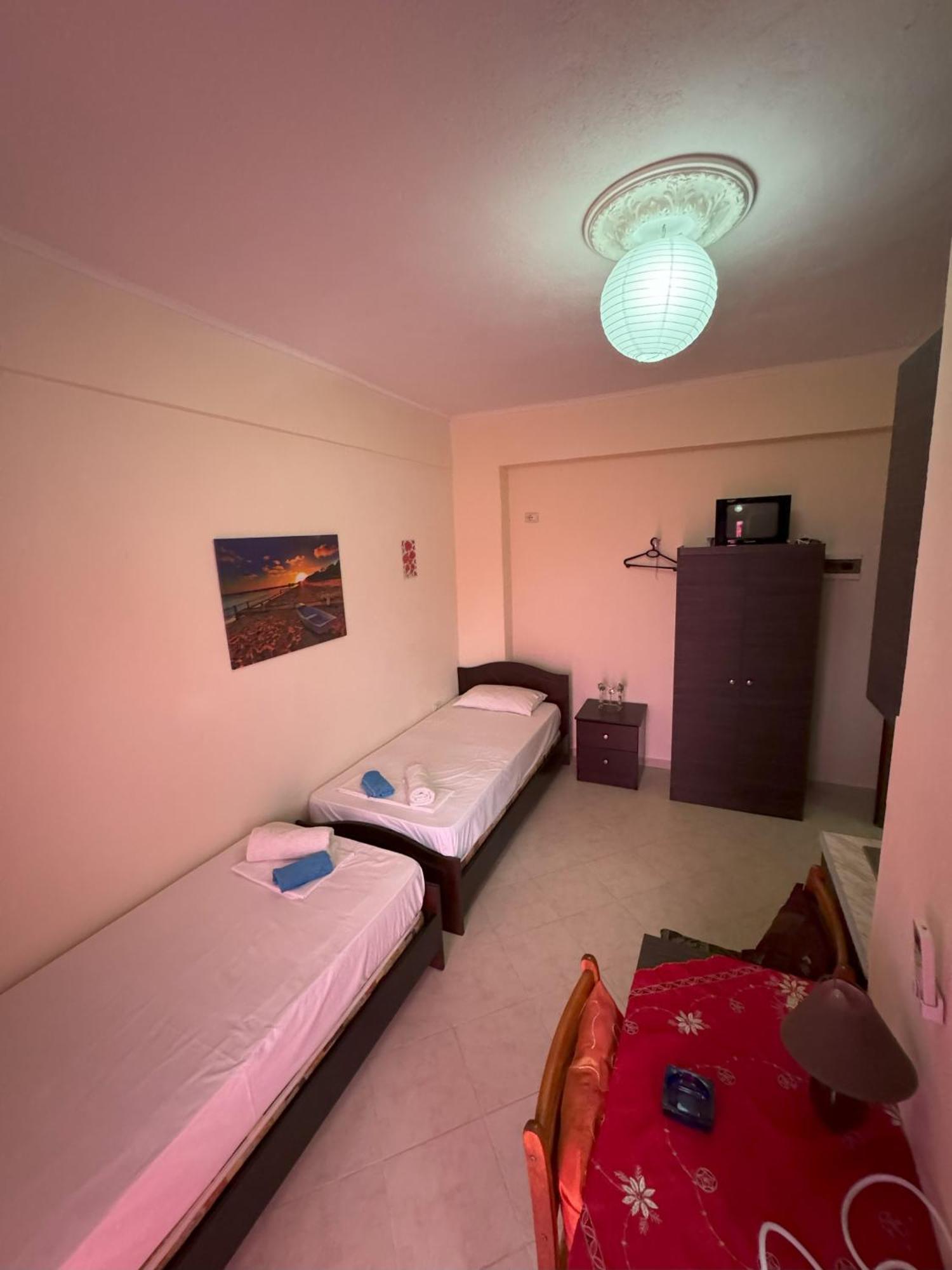 Adrian Agustin Rooms Lukove Exterior photo