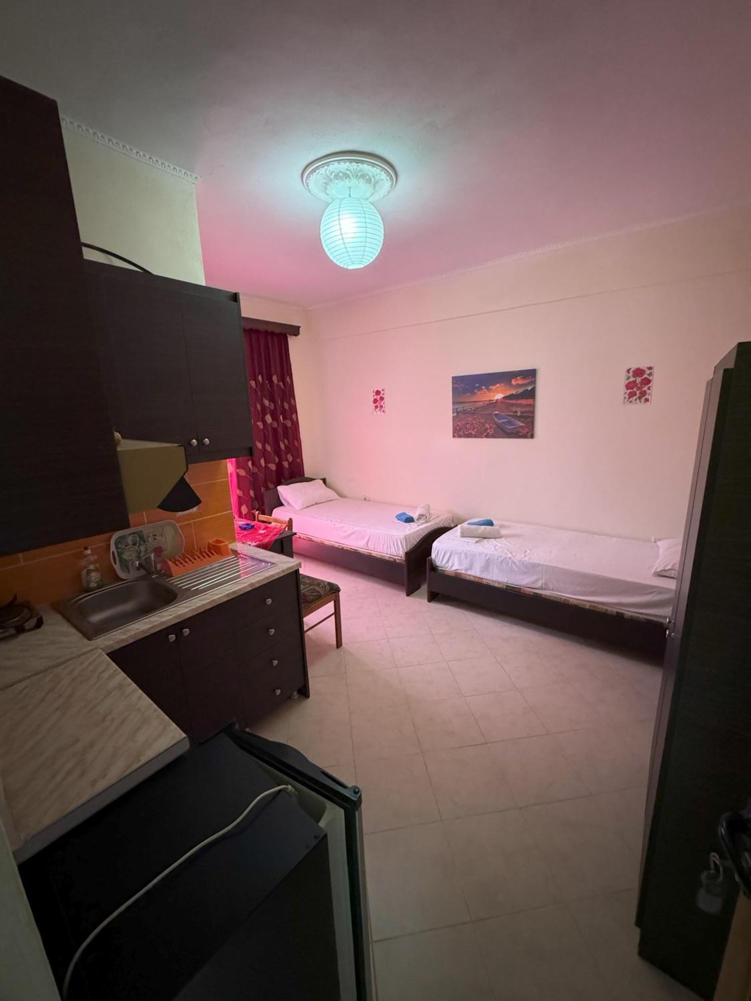Adrian Agustin Rooms Lukove Exterior photo
