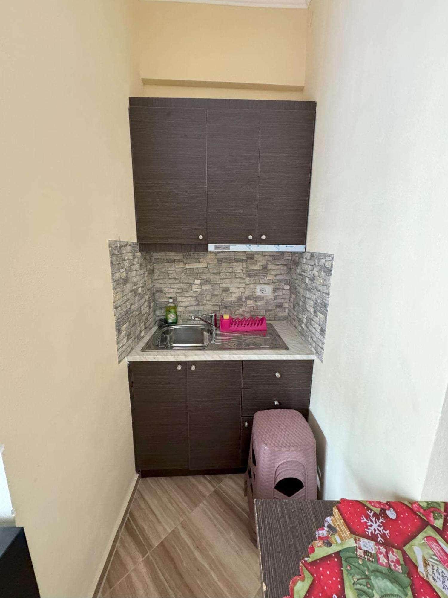 Adrian Agustin Rooms Lukove Exterior photo
