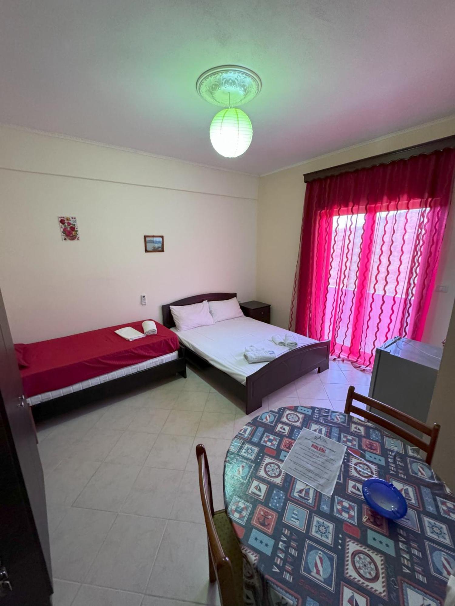 Adrian Agustin Rooms Lukove Exterior photo