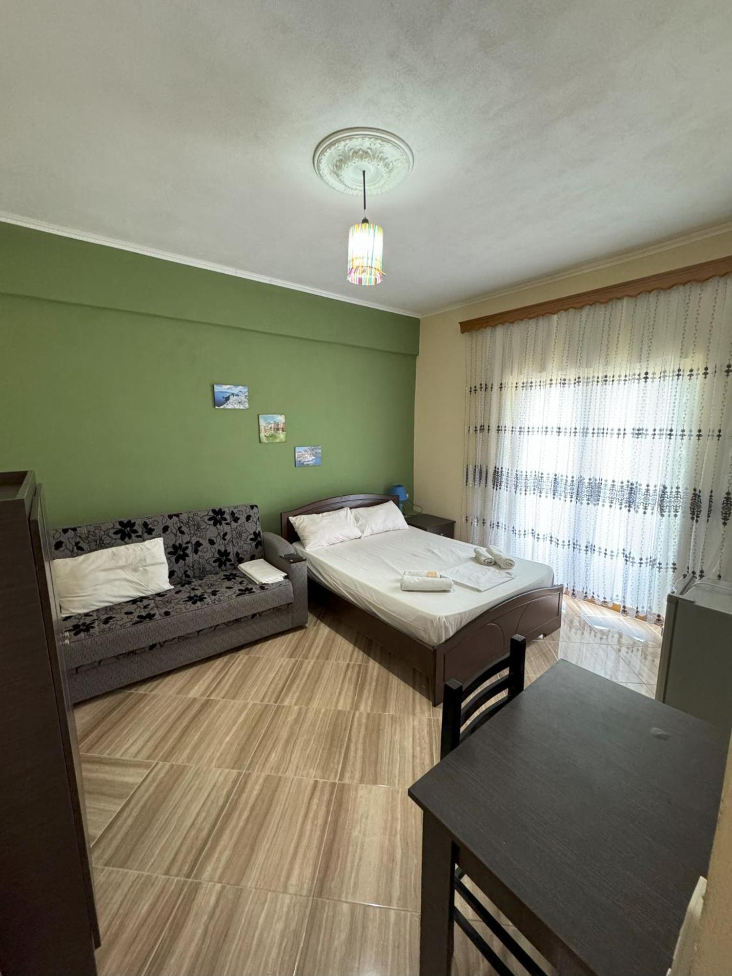Adrian Agustin Rooms Lukove Exterior photo