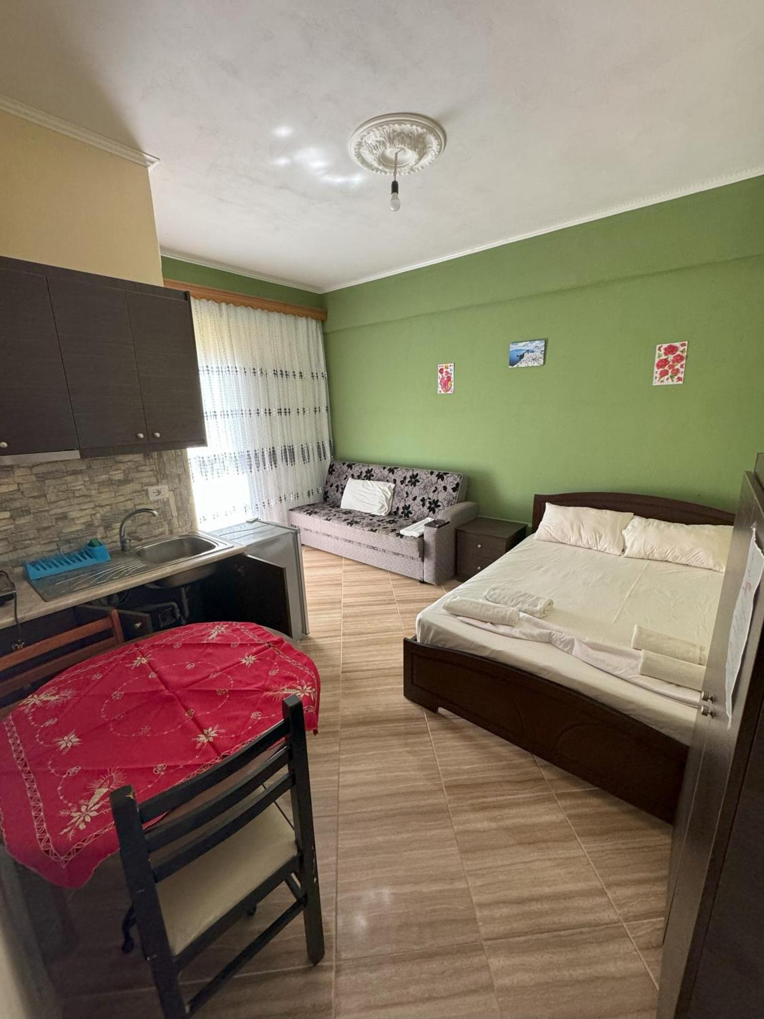 Adrian Agustin Rooms Lukove Exterior photo