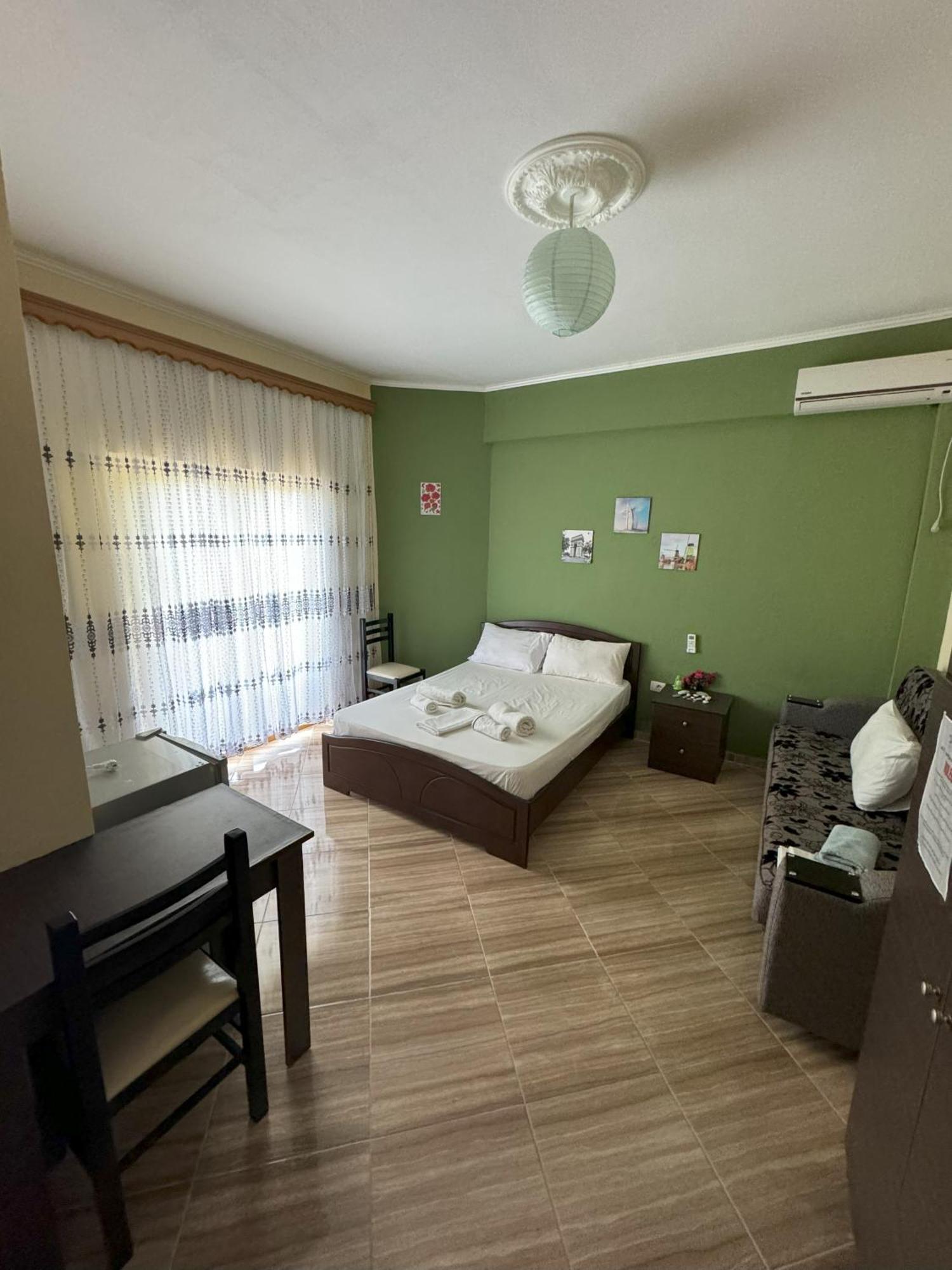 Adrian Agustin Rooms Lukove Exterior photo